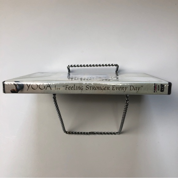 Yogi Marlon DVD Yoga for Feeling Stronger Every Day-25 Min. Practices SEAL 2003 - Picture 2 of 5